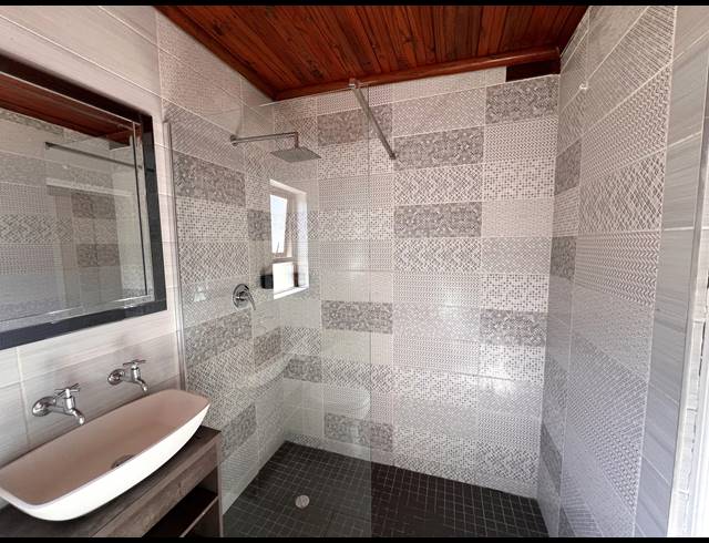 2 BEDROOM APARTMENT TO LET IN TABLE VIEW